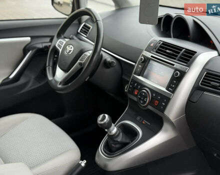 Бежевый Тойота Версо, объемом двигателя 1.6 л и пробегом 132 тыс. км за 11700 $, фото 50 на Automoto.ua