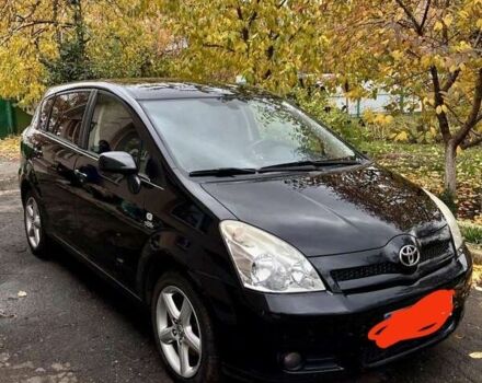 Черный Тойота Версо, объемом двигателя 2 л и пробегом 500 тыс. км за 2000 $, фото 1 на Automoto.ua