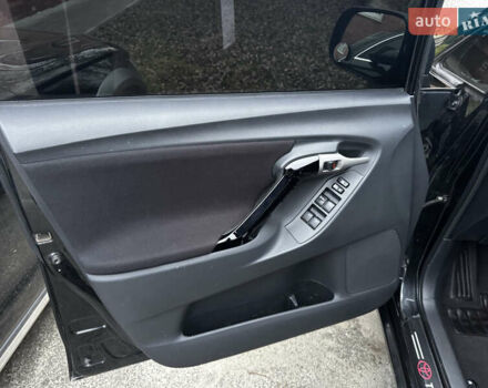 Чорний Тойота Версо, об'ємом двигуна 2 л та пробігом 208 тис. км за 8500 $, фото 12 на Automoto.ua