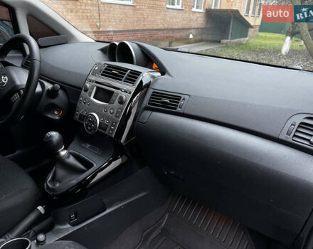 Чорний Тойота Версо, об'ємом двигуна 2 л та пробігом 208 тис. км за 8500 $, фото 14 на Automoto.ua