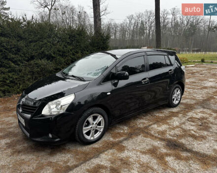 Чорний Тойота Версо, об'ємом двигуна 2 л та пробігом 208 тис. км за 8500 $, фото 2 на Automoto.ua