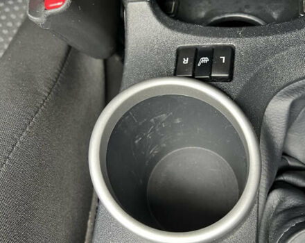 Чорний Тойота Версо, об'ємом двигуна 1.8 л та пробігом 206 тис. км за 11900 $, фото 15 на Automoto.ua