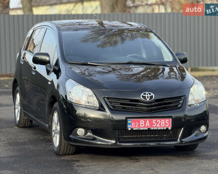 Чорний Тойота Версо, об'ємом двигуна 1.8 л та пробігом 208 тис. км за 11900 $, фото 4 на Automoto.ua