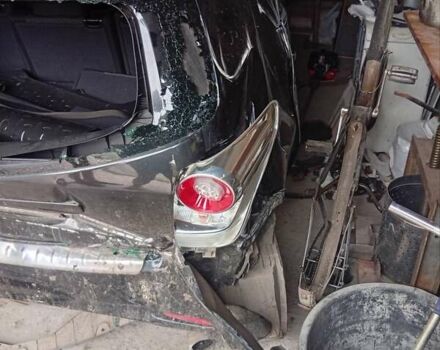 Черный Тойота Версо, объемом двигателя 2.2 л и пробегом 224 тыс. км за 5000 $, фото 5 на Automoto.ua