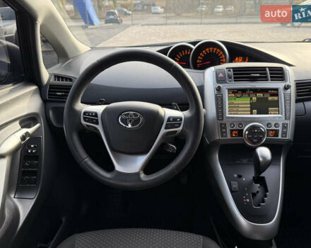 Чорний Тойота Версо, об'ємом двигуна 1.8 л та пробігом 208 тис. км за 11900 $, фото 9 на Automoto.ua