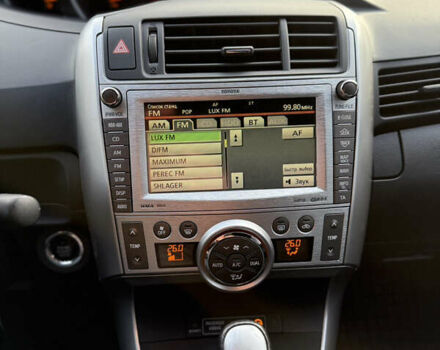 Чорний Тойота Версо, об'ємом двигуна 1.8 л та пробігом 208 тис. км за 11900 $, фото 15 на Automoto.ua