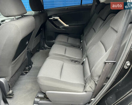 Чорний Тойота Версо, об'ємом двигуна 1.8 л та пробігом 206 тис. км за 11900 $, фото 48 на Automoto.ua