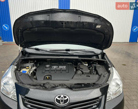 Чорний Тойота Версо, об'ємом двигуна 1.8 л та пробігом 206 тис. км за 11900 $, фото 26 на Automoto.ua
