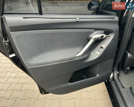 Чорний Тойота Версо, об'ємом двигуна 1.8 л та пробігом 206 тис. км за 11900 $, фото 47 на Automoto.ua