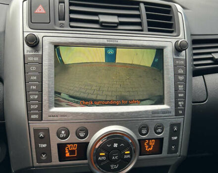 Чорний Тойота Версо, об'ємом двигуна 1.8 л та пробігом 206 тис. км за 11900 $, фото 8 на Automoto.ua