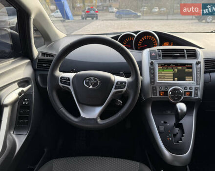 Чорний Тойота Версо, об'ємом двигуна 1.8 л та пробігом 208 тис. км за 11900 $, фото 7 на Automoto.ua