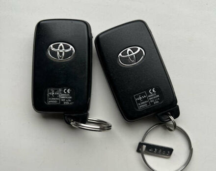 Чорний Тойота Версо, об'ємом двигуна 1.8 л та пробігом 206 тис. км за 11900 $, фото 1 на Automoto.ua