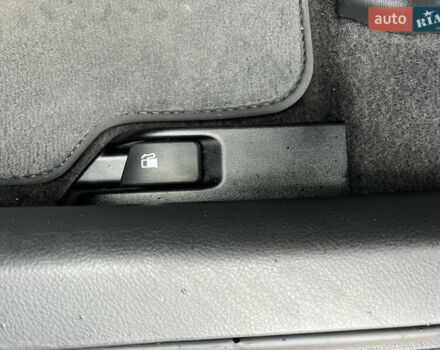 Чорний Тойота Версо, об'ємом двигуна 1.8 л та пробігом 206 тис. км за 11900 $, фото 50 на Automoto.ua