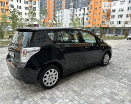 Черный Тойота Версо, объемом двигателя 1.8 л и пробегом 174 тыс. км за 10950 $, фото 6 на Automoto.ua