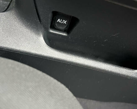 Чорний Тойота Версо, об'ємом двигуна 1.8 л та пробігом 206 тис. км за 11900 $, фото 42 на Automoto.ua