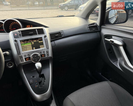 Чорний Тойота Версо, об'ємом двигуна 1.8 л та пробігом 208 тис. км за 11900 $, фото 8 на Automoto.ua