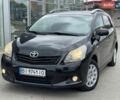 Чорний Тойота Версо, об'ємом двигуна 2 л та пробігом 253 тис. км за 7999 $, фото 1 на Automoto.ua