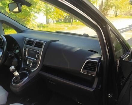 Черный Тойота Версо, объемом двигателя 1.3 л и пробегом 294 тыс. км за 6500 $, фото 20 на Automoto.ua