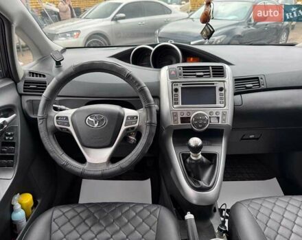 Черный Тойота Версо, объемом двигателя 2 л и пробегом 278 тыс. км за 9490 $, фото 7 на Automoto.ua