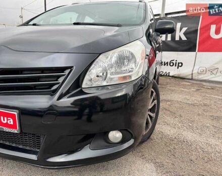 Черный Тойота Версо, объемом двигателя 2 л и пробегом 278 тыс. км за 9490 $, фото 1 на Automoto.ua