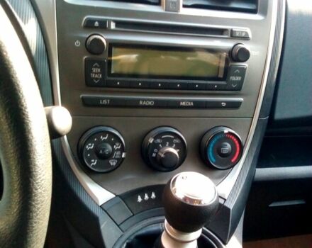 Черный Тойота Версо, объемом двигателя 1.4 л и пробегом 210 тыс. км за 6000 $, фото 6 на Automoto.ua