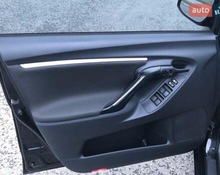 Чорний Тойота Версо, об'ємом двигуна 1.8 л та пробігом 181 тис. км за 10900 $, фото 15 на Automoto.ua