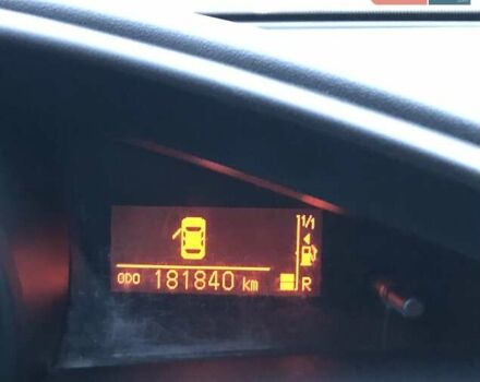 Чорний Тойота Версо, об'ємом двигуна 1.8 л та пробігом 181 тис. км за 10900 $, фото 16 на Automoto.ua
