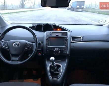 Чорний Тойота Версо, об'ємом двигуна 1.8 л та пробігом 181 тис. км за 10900 $, фото 9 на Automoto.ua