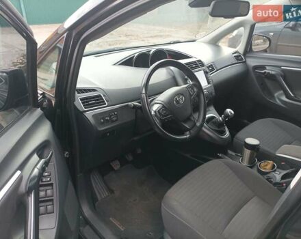 Чорний Тойота Версо, об'ємом двигуна 1.8 л та пробігом 180 тис. км за 10900 $, фото 2 на Automoto.ua