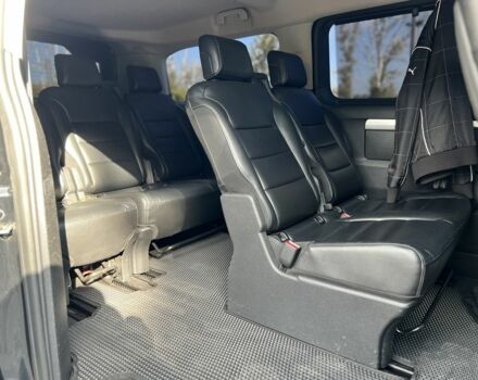 Чорний Тойота Версо, об'ємом двигуна 2 л та пробігом 215 тис. км за 25800 $, фото 15 на Automoto.ua