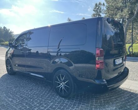 Чорний Тойота Версо, об'ємом двигуна 2 л та пробігом 215 тис. км за 25800 $, фото 5 на Automoto.ua