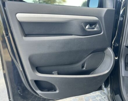 Чорний Тойота Версо, об'ємом двигуна 2 л та пробігом 215 тис. км за 25800 $, фото 10 на Automoto.ua