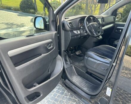 Чорний Тойота Версо, об'ємом двигуна 2 л та пробігом 215 тис. км за 25800 $, фото 9 на Automoto.ua