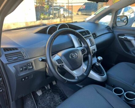 Черный Тойота Версо, объемом двигателя 2 л и пробегом 232 тыс. км за 8999 $, фото 13 на Automoto.ua