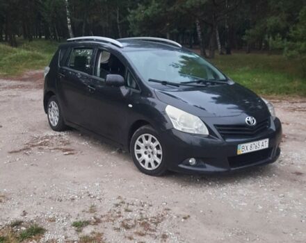 Чорний Тойота Версо, об'ємом двигуна 2 л та пробігом 500 тис. км за 5849 $, фото 3 на Automoto.ua