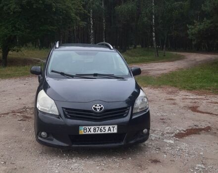 Чорний Тойота Версо, об'ємом двигуна 2 л та пробігом 500 тис. км за 5849 $, фото 2 на Automoto.ua