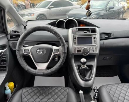 Черный Тойота Версо, объемом двигателя 2 л и пробегом 278 тыс. км за 9490 $, фото 7 на Automoto.ua