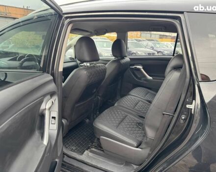 Черный Тойота Версо, объемом двигателя 2 л и пробегом 278 тыс. км за 9490 $, фото 4 на Automoto.ua