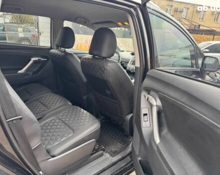 Черный Тойота Версо, объемом двигателя 2 л и пробегом 278 тыс. км за 9490 $, фото 5 на Automoto.ua