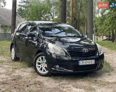 Черный Тойота Версо, объемом двигателя 2.23 л и пробегом 335 тыс. км за 8500 $, фото 1 на Automoto.ua