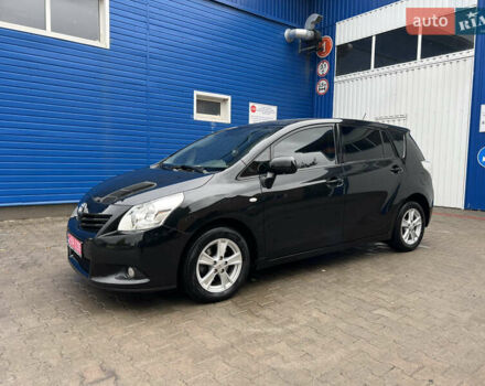 Черный Тойота Версо, объемом двигателя 1.8 л и пробегом 206 тыс. км за 11900 $, фото 1 на Automoto.ua