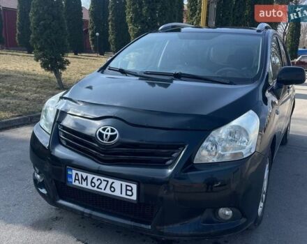 Черный Тойота Версо, объемом двигателя 2 л и пробегом 237 тыс. км за 7500 $, фото 1 на Automoto.ua