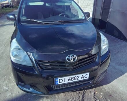 Черный Тойота Версо, объемом двигателя 2 л и пробегом 278 тыс. км за 9500 $, фото 1 на Automoto.ua