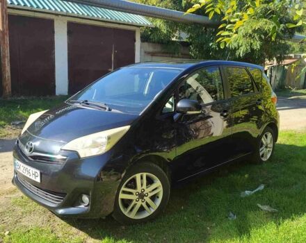 Черный Тойота Версо, объемом двигателя 1.3 л и пробегом 294 тыс. км за 6500 $, фото 1 на Automoto.ua