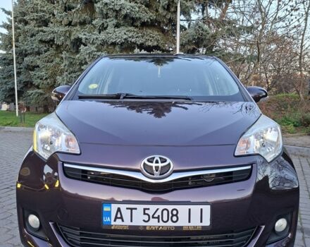 Фиолетовый Тойота Версо, объемом двигателя 1.4 л и пробегом 244 тыс. км за 8999 $, фото 3 на Automoto.ua