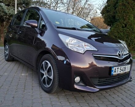 Фиолетовый Тойота Версо, объемом двигателя 1.4 л и пробегом 244 тыс. км за 8999 $, фото 1 на Automoto.ua