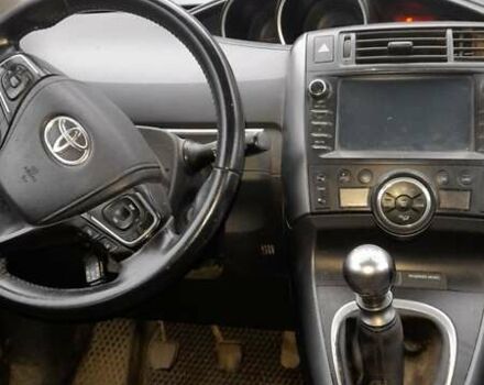 Коричневый Тойота Версо, объемом двигателя 1.5 л и пробегом 167 тыс. км за 10000 $, фото 3 на Automoto.ua