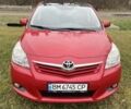 Червоний Тойота Версо, об'ємом двигуна 2 л та пробігом 225 тис. км за 8836 $, фото 2 на Automoto.ua