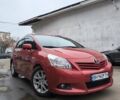 Красный Тойота Версо, объемом двигателя 2.2 л и пробегом 200 тыс. км за 10500 $, фото 1 на Automoto.ua