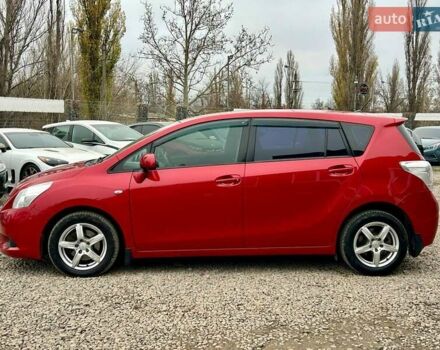 Красный Тойота Версо, объемом двигателя 2 л и пробегом 175 тыс. км за 8700 $, фото 6 на Automoto.ua